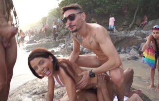 Daped-In-Public #3 : Bianca DANTAS fucks in front of a lot of people at an overflooded beach (DAP, anal, public sex, monster cocks, voyeur, perfect ass, ATM, 3on1) OB299