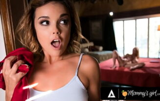 MOMMYSGIRL Busty Voyeur Alexis Fawx Makes Stepdaughter Dillion Harper Squirt And Swallows All